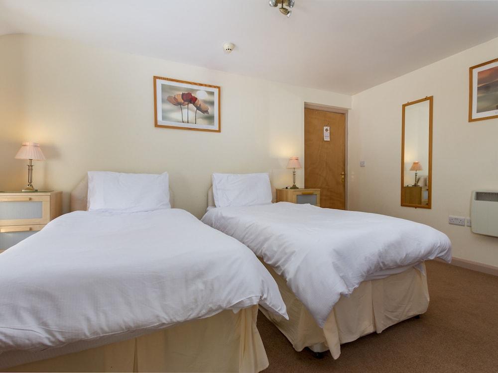 Elim House - Adults Only Гостевой дом 4*